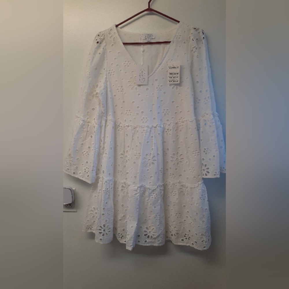 NWT - Very pretty white eyelet dress - size small